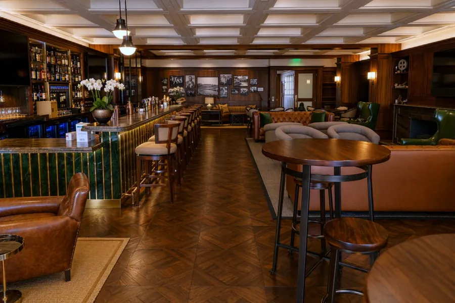 The Bar, Los Angeles Country Club